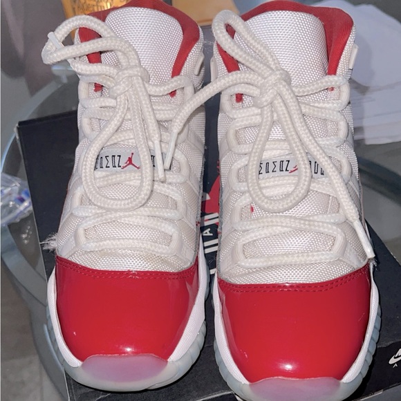 Air Jordan 11 retro (GS) Cherry 4Y